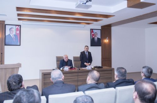 Nazir müavini fermerləri payızlıq əkinlərin bəyan edilməsi prosesində fəal iştiraka çağırıb