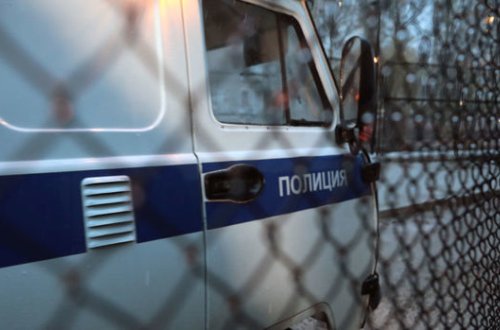 Полицейские застрелили напавшего с ножом на мать мужчину