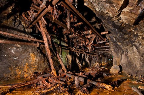 Çinin kömür mədənində qəza: 14 nəfər öldü