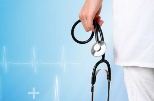 Пьяный акушер обезглавил ребенка во время родов