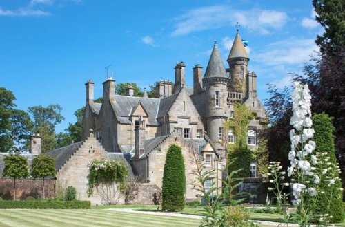 Пить кофе и жить в старом замке: в Шотландии появилась интересная вакансия