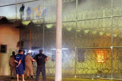 В Бразилии драка в тюрьме закончилась гибелью 15 человек