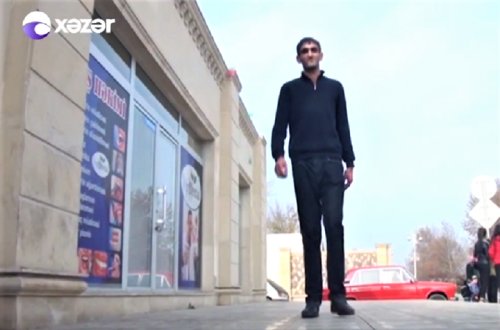 Hündürlüyü 2 metr 15 sm-dir, boyunda artım davam edir - VİDEO