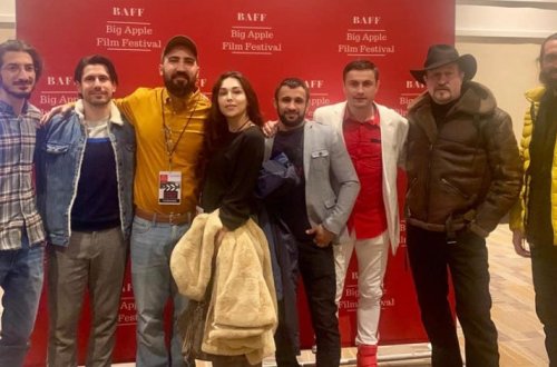 Америка требует усердия и усидчивости. Интервью с переехавшим в Штаты режиссером Эльмаром Бабаевым