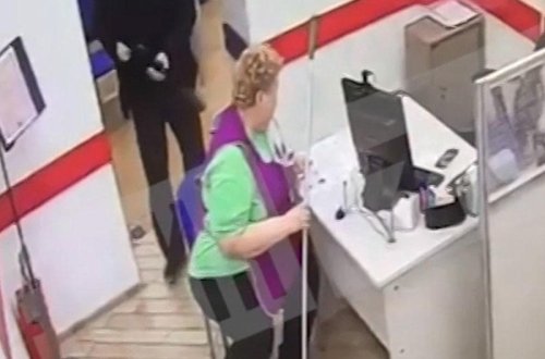 Rusiyada bank belə qarət olundu - VİDEO