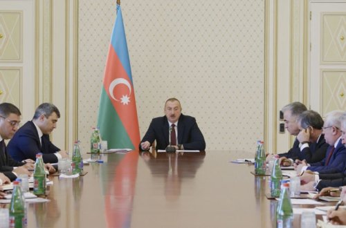 İlham Əliyev Ucarın icra başçısını belə danladı (VİDEO)