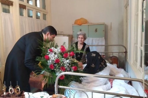 İcra başçısı 100 yaşlı sakinin doğum günündə - FOTO