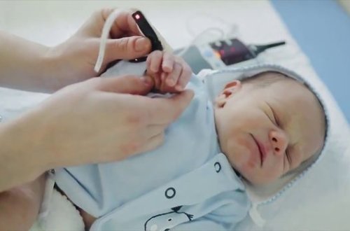 Ermənistanda vəzifəli şəxs barədə şok ittiham: Körpələri başqa ölkələrə övladlığa verib