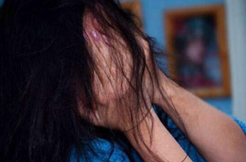 Azərbaycanda qadını 