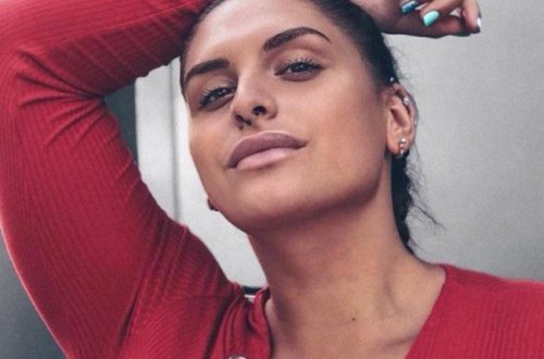 11-ci sinif şagirdi olan BU QIZIN çiyinləri Şvartseneggeri xatırladır - FOTO