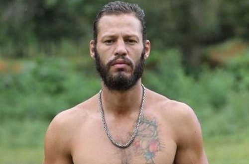 “Survivor”un qalibi olmuş məşhur idmançı atasını məhkəməyə verd — FOTO + VİDEO