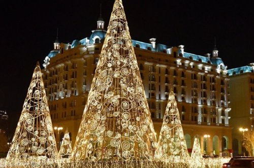 Баку в рейтинге стран СНГ с самыми высокими новогодними елками