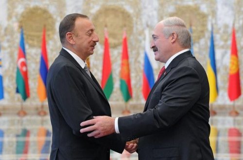 Lukaşenko İlham Əliyevi təbrik etdi