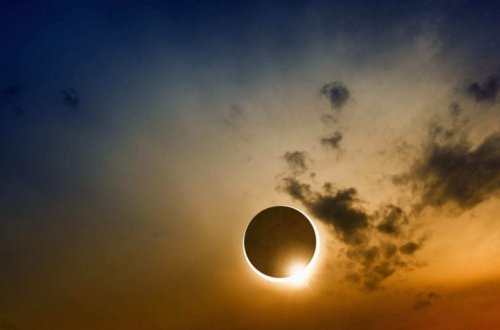 Завтра произойдет последнее солнечное затмение в этом году