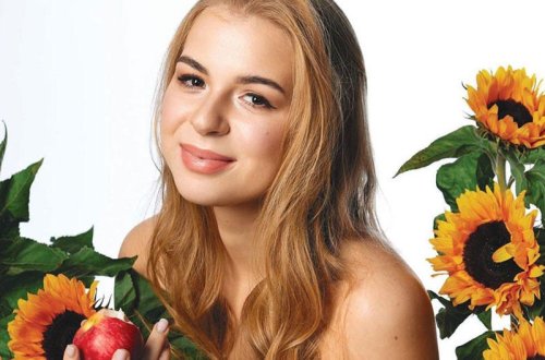 Qadın hokkeyçilər Yeni il üçün soyundular - FOTO