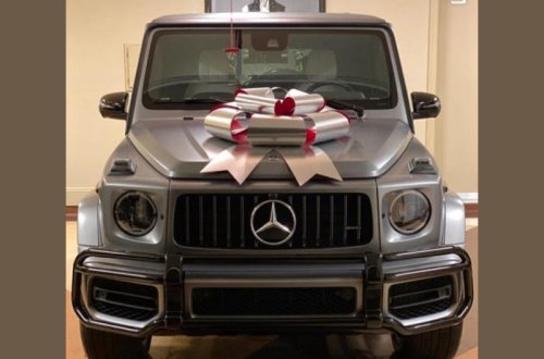 Ata qızına yenil il hədiyyəsi kimi 350 minlik 