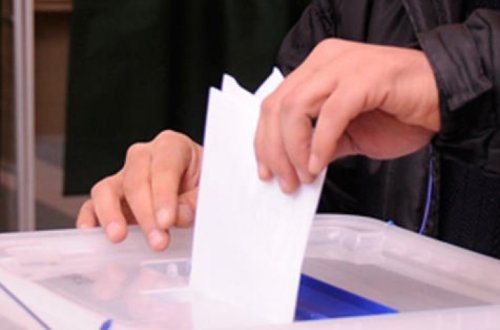 В Азербайджане начинается выдача открепительных удостоверений для парламентских выборов