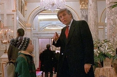 Kanada televiziyası “Evdə tək-2” filmindən Donald Trampın yer aldığı epizodu çıxarıb