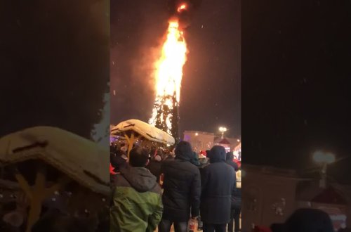 Azərbaycanda yeni il şənliyi üçün quraşdırılan yolka yandı - VİDEO