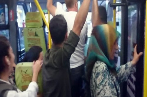 Ana avtobusda qızına təcavüz edən kişini görün nə günə qoydu - VİDEO