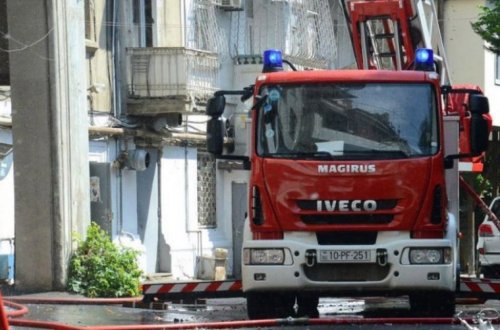 Binəqədi rayonunda dörd otaqlı ev yanıb
