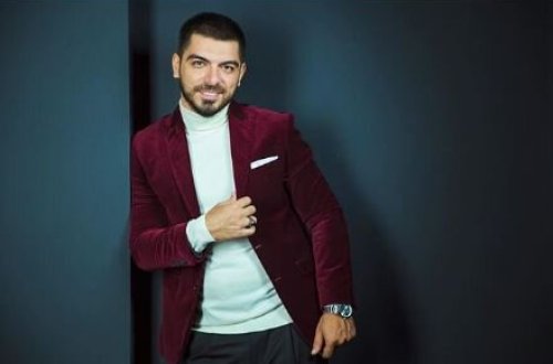 Azərbaycanlı müğənni Yaşarın qardaşı da özü kimi məşhur imiş - FOTO