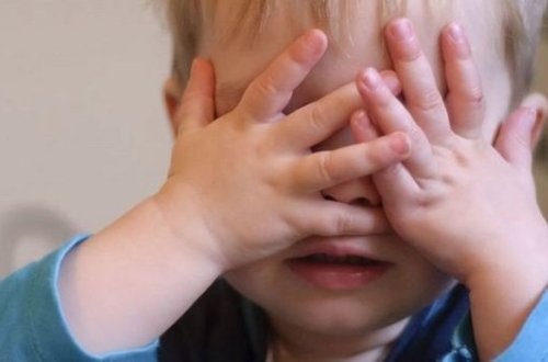 Трехлетний ребенок погиб во время игры в прятки с родителями