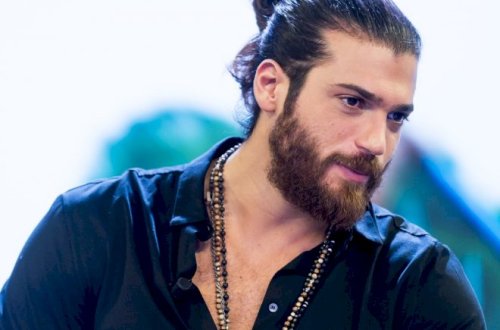Can Yaman tanınmaz halda - Foto