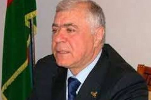 Generalın arvadı və qızı Bakıda bir günün içərisində 12 mənzili hansı yollarla alıb?