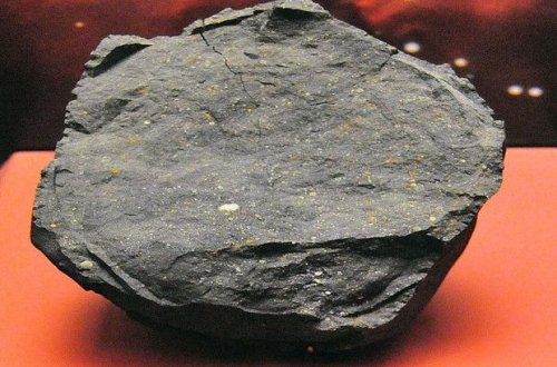 Meteoritdə Günəşdən daha qədim toz aşkar edildi