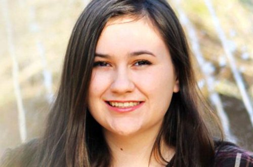 Şagirdinə lüt şəkillərini göndərən 22 yaşlı qadın müəllim saxlanıldı - FOTO