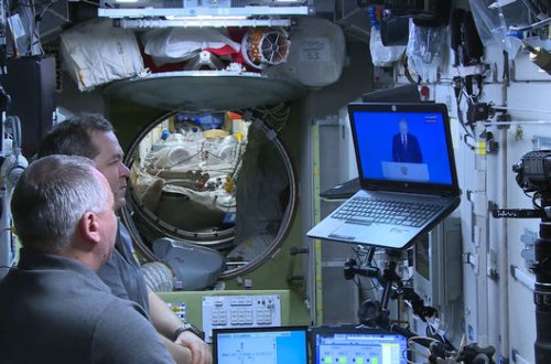 Putinin müraciəti kosmosdan da izlənildi - VİDEO