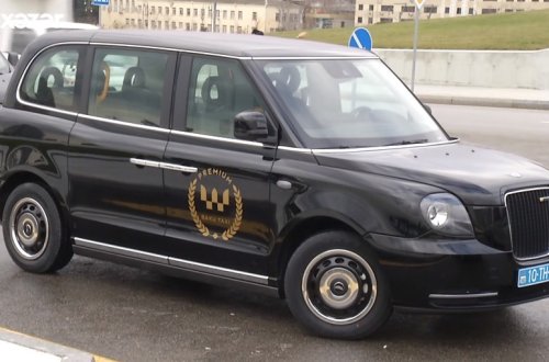 Bakıya elektriklə işləyən müasir taksi gətirilib - VİDEO