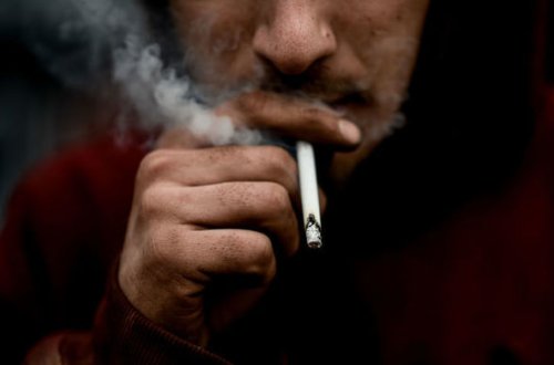 Торговец наркотиками курил прах своей матери