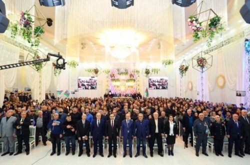 Azay Quliyevlə ilk görüşdə böyük izdiham yaşandı - FOTOLAR