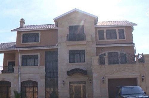 Azərbaycanlı müğənninin dəbdəbəli evi - FOTO