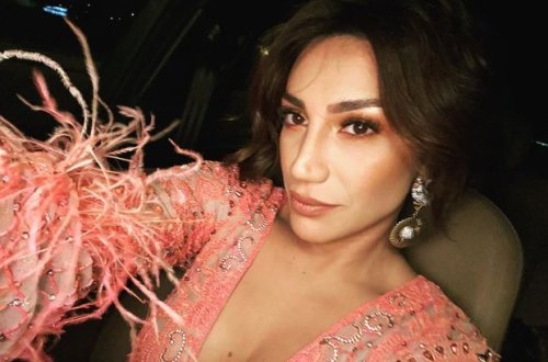 Ройа в коротких шортах привела поклонников в бурный восторг - ФОТО