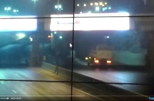 Водители отвлеклись на телефон и устроили аварии - ВИДЕО