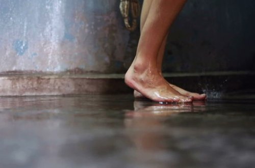 Azərbaycanda dəhşət: “Hamama kişi salmısan” deyərək qadını döydülər