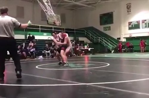 Ata oğlunun məğlub olmasına dözmədi, rəqibinin üzərinə hücum çəkdi - VİDEO