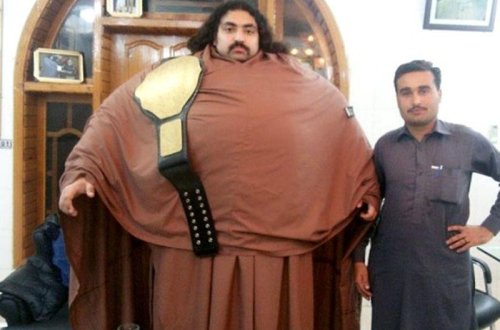 Ona ərə gəlmək istəyən 300 qadına 