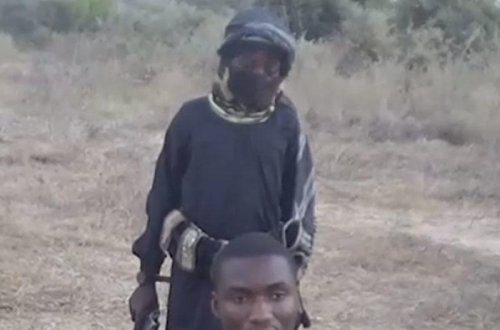 Səkkiz yaşlı cəllad edam həyata keçirdi - FOTO