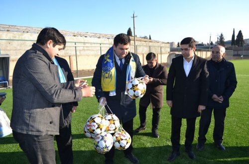 Müşfiq Cəfərov Kəpəz Peşəkar Futbol Klubunun üzvləri ilə görüşüb - FOTOLAR