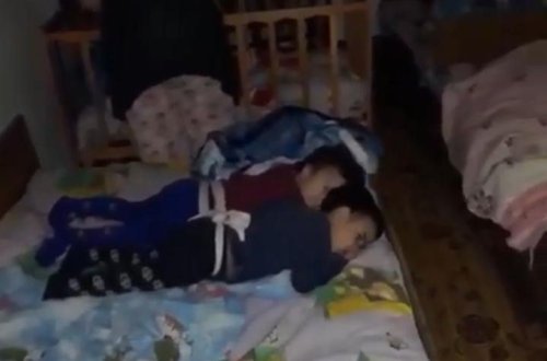 Azərbaycanda ŞOK OLAY: uşaq evində körpələrə belə işgəncə verirlər - DƏHŞƏT (VİDEO)