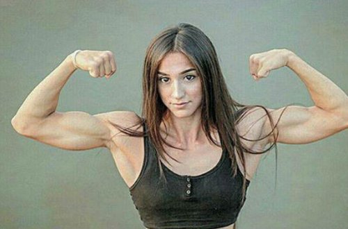 Azərbaycanlı idmançı küçəyə ALT PALTARINDA ÇIXDI — VİDEO