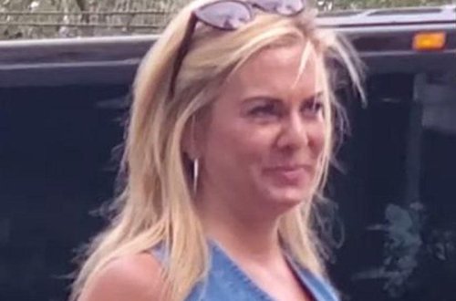 Qız anasını sevgilisi ilə öpüşərkən gördü, aləm qarışdı - FOTO