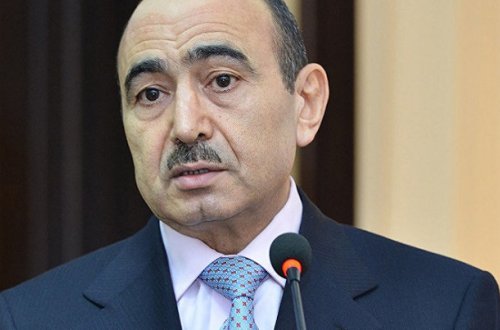 Əli Həsənovun “WikiLeaks” yazışmaları üzə çıxdı — Sabiq köməkçi Prezidentin siyasətinə qarşı çıxıb? (FOTOLAR)