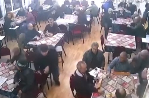 Türkiyədə dağıdıcı zəlzələ anının görüntüləri - Video