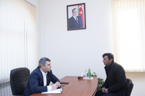 Kənd Təsərrüfatı naziri İnam Kərimov Saatlıda vətəndaşları qəbul edib