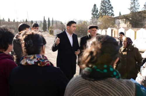 Müşfiq Cəfərov Gəncə şəhəri Nəriman Nərimanov prospekti sakinləri ilə görüşüb